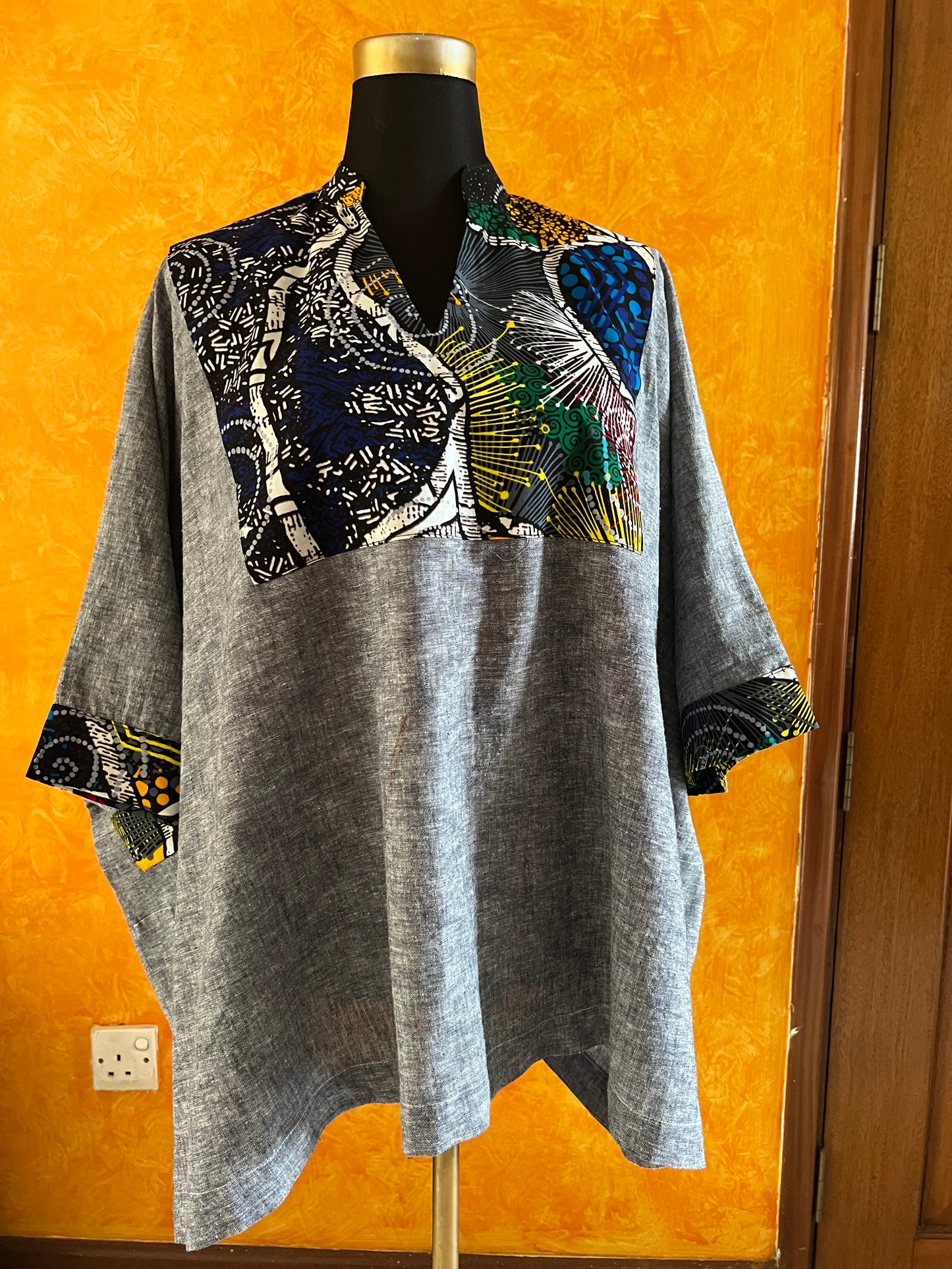 Ola - Linen and African print top